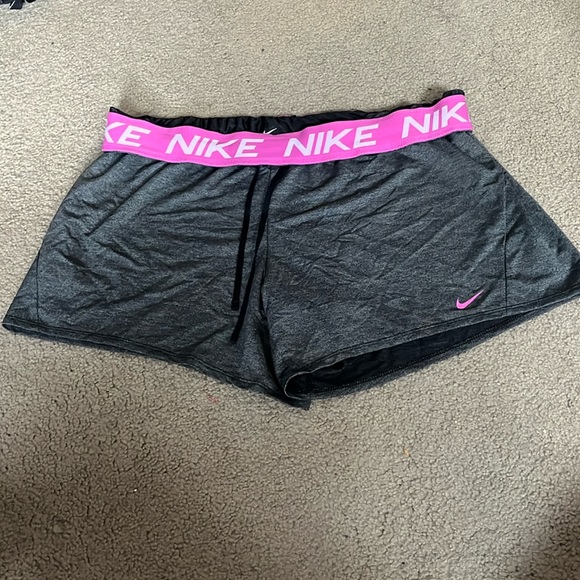 Nike dri-fit shorts - Picture 1 of 1